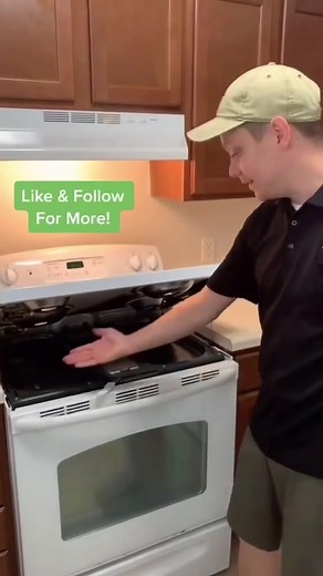 117K views · 1.9K reactions | A quick tip for those with electric coil stove tops. #cleaningtips #cleaning | Clean That Up | Facebook
