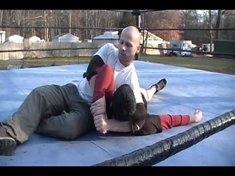 Anaconda Vice - How to do the Anaconda Vice pro wrestling submission