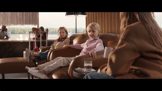 Citi Strata Elite TV Spot, 'Luxury Layover' Featuring Kristen Bell