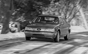 Tested: 1986 Ford Taurus LX Shapes the Future of the Family Sedan