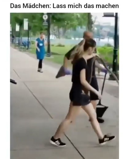 Der Kerl wollte die Schlange eigentlich fangen! 😂 #memes #meme #lustig #schlange #funny #flachwitz