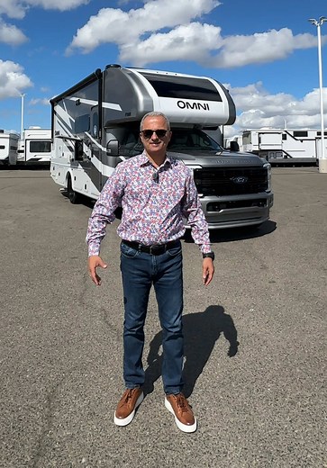 Explore the 2026 RV Super C Motorhome Omnis29