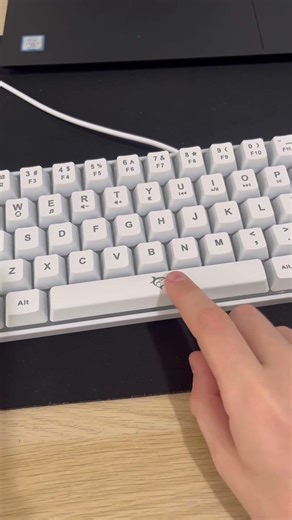 DO NOT BUY THIS KEYBOARD #games #gaming #keyboard