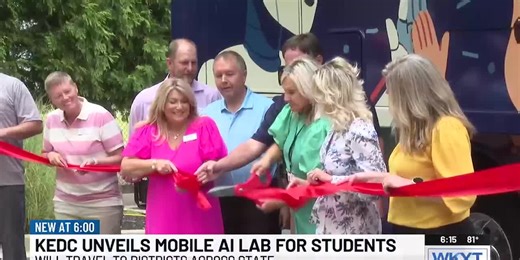 KEDC unveils AI mobile lab set to travel to districts across Kentucky