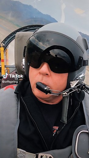 The Offspring Lead Singer's Dual Talents: Pilot and Vocalist