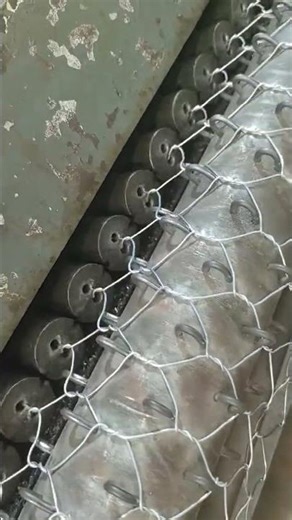 Chain Link Fence Manufacturing Process – Wire Weaving and Interlocking