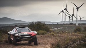 Extreme E: The off-road electric racing competition Lewis Hamilton has jumped into