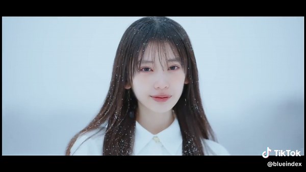 ヒロイン back number Covered by BLUE Key＋6 ＃乃木坂４６ ＃6期生 ＃ 矢田 萌華（やだ もえか） ＃ 瀬戸口 心月（せとぐち みつき) ＃川端 晃菜（かわばた ひな） ＃海邉 朱莉（かいべ あかり） ＃長嶋 凛桜（ながしま りお） ＃森平 麗心（もりひら うるみ） ＃愛宕 心響（あたご ここね） ＃大越 ひなの（おおこし ひなの） ＃鈴木 佑捺（すずき ゆうな） ＃ 小津 玲奈（おづ れいな） ＃ 増田 三莉音（ますだ みりね） #バスラ ＃乃木坂工事中 ＃スポーツ女王決定戦 ＃バナナマン ＃JR SKI SKI ＃cover #music #photo collection #pretty 共感したら、いいね、コメント＆フォローお願いします。 ＠blueindex