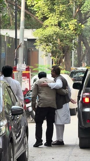 Condolence Visits. 🙏 Loved Ones Arrive at Dharmendra Ji's Residence to Pay Respects.