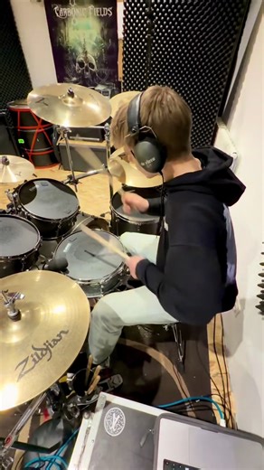 🔥first drum recording with SM57 SM7B kick trigger🔥@carbonicfields #metaldrummer #recording #frenchmetal #trashmetal #15yo