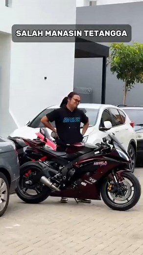 #POV Adu suara motor 😂 #motovlog #mv #ladybiker #ladiesbiker #biker #fbpro #honda #yamaha #ktm #ducati #Aprilia #suzuki #kawasaki #motorsport #CB #motorsport #motorcycle #motorbike #bikerIndonesia #mobilelegends #fypindonesia #ladybikers #tiktok #fyp #zx25r #r6 #tahunbaru2025 | Angela