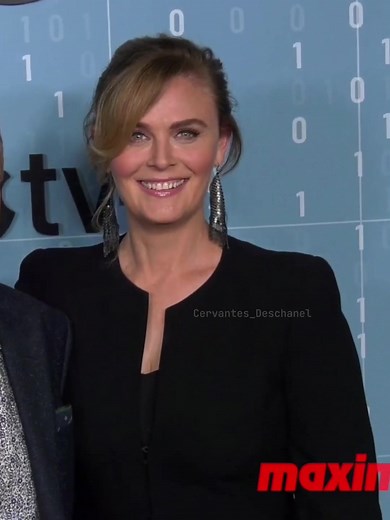 Mastering Eye Contact with Emily Deschanel: Tips and Tricks