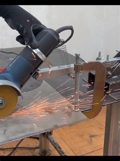 A simple homemade invention that’s surprisingly useful! Watch how it works.”