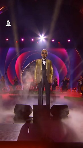 'Granada' live at Latin Grammys | Andrea Bocelli
