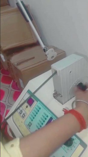 Physiotherapy Traction Machine Demonstration Spinal Decompression Therapy Explained #physiotherapy