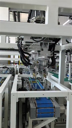 MICCLAN linear motion on Instagram: "Heavy-Duty Automatic Loading & Unloading System#GantryRobot #AutomaticLoading"