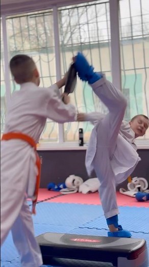 Perfect Karate Kick Training! 🥋 Unbelievable Speed and Flexibility 💪🔥