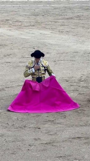 El ritual de Manuel Escribano en la portagayola