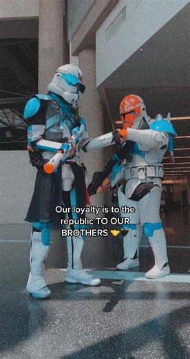 Good soldiers follow orders #fypシ #cosplay #clonetrooper #starwarscosplay #jedi #sith #fanexpodallas #anime #fortherepublic #starwars #starwarsfan #comiccon #ahsoka