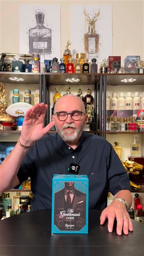 Ralph Schneider on Instagram: "✨ The Gentleman’s Code von Ryziger Parfums ✨ Ein Duft, der sich anfühlt wie in Flakon gegossene Stärke und moderne Maskulinität mit Tiefe und Charakter verkörpert. Das ist nicht einfach nur ein Parfum … es ist Atmosphäre, Statement und Haltung zugleich. 🌿 Duftnoten: 🍊 Kopf: Mandarine, Muskatellersalbei & Kardamom — frisch, würzig und von Beginn an faszinierend. 🌸 Herz: Karamell, Lavendel & Tonkabohnen-Absolue — warm, süß und elegant ausbalanciert. 🔥 Basis: Ambr