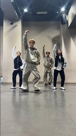 #JustLikeDatchallenge with #新しい学校のリーダーズ #KANON #RIN さん🔥🔥 #ATARASHIGAKKO #PSYCHICFEVER #RYOGA #REN