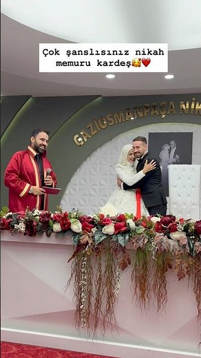 The luckiest wedding officiant in the world 🥰❤️