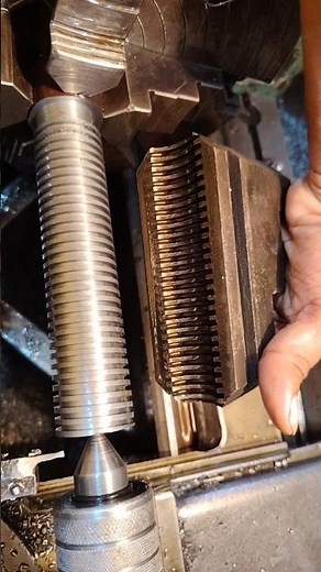 1 1/2" × 5 TPI Acme Thread : Chuck Screw Build / #shorts