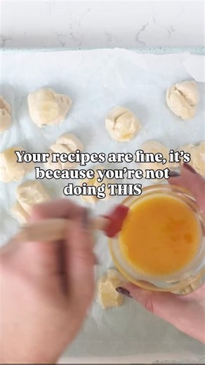 Egg Wash is the secret powerhouse to browning baked goods. From simple air fryer semi-homemade biscuits or dough to homemade yeast doughs like bread or soft pretzels, to pie crust and more - egg wash is what turns the edges a nice golden brown. It’s fine without it but it’s prettier when you take the extra step.⁠ ⁠ Save this so you can remember how to make it - see below for the formula. Or comment LINK and I’ll send you even more info about how to do it (with my science experiment testing all t