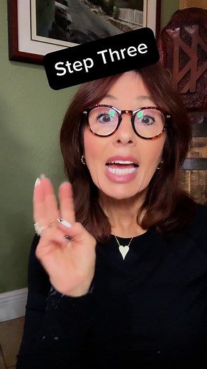 Step Three! If you don’t want to use rotators, you can skip this step. Remember to save to your Christmas file so you can come back to it when it’s time to put up your tree! #Christmas #Xmas #christmastreedesigner #tutorials #tips | Deck.your.decor