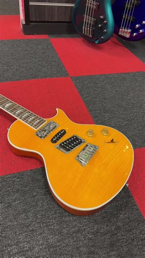 Epiphone Nighthawk in a Natural Amber finish. The Nighthawk offers a range of tones and versatility that traditional Gibson designs do not via pickup combinations and switching. For sale now! tags: #epiphone #epiphonenighthawk #nighthawk #gibson #gibsonnighthawk #epiphoneguitars #guitarist #electricguitar #sheffield #classicrock #blues #indie #country #punk #jazz #funk