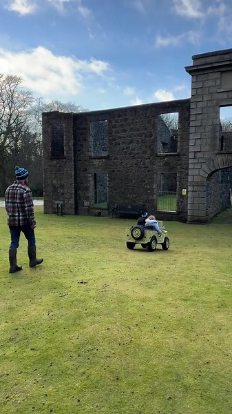 Rugged RiiRoo 24V 4WD Army Jeep for Kids