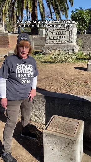 Tina discusses the gravesite of David Tryon, a veteran of the War of 1812. #VeteransDay #sachistorymuseum #learnontiktok #cemetery #Sacramento
