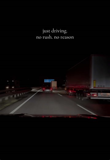 late night driving. no destination. just the road and the silence. #nightdrive #autobahn #calmvibes #pov #latenight