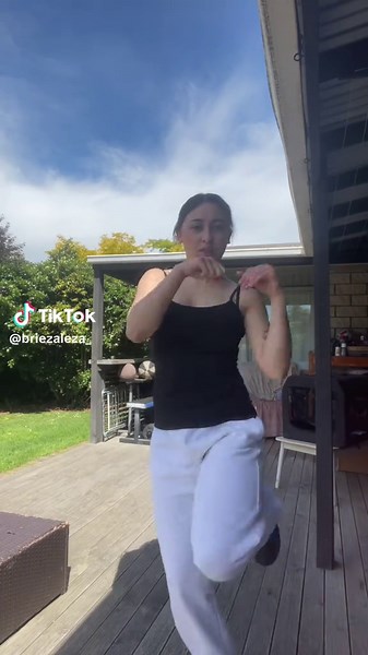 Slaying for nearly 5 months pregnant 🤪 #fyp #nz #pregnant