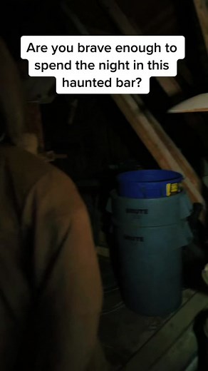 The story of BLACKBEARD’S HAUNTED BAR (warning: scary)! Would YOU spend the night here?! Let me know below ⬇️ #haunted #paranormal #hauntedtiktok #bar #scary #horror #story #texas #tx #corpuschristi
