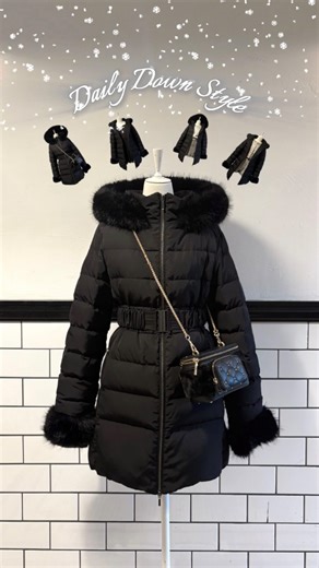 RESEXXY / リゼクシー on Instagram: "⁡ 毎年大人気のダウンコート⛄️ 「360度、どこから見ても美しく」 ⁡ 今年もアライド社の高品質ダウンを使用！ 昨年に比べ撥水効果の高い生地を使用し、ファー部分は防油・防汚・防水加工をしているため手洗いOKなので汚れてもご自宅でのお手入れができます✨ ⁡ フード付きダウンコート ⁡ Color : WHT / BLK / BGE Size : S / M Price : ¥20,900 tax in ⁡ ⁡ #resexxy #resexxy_official #リゼクシー"