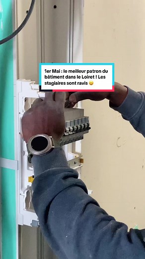 Patron du bâtiment : pose de différentiels et disjoncteurs