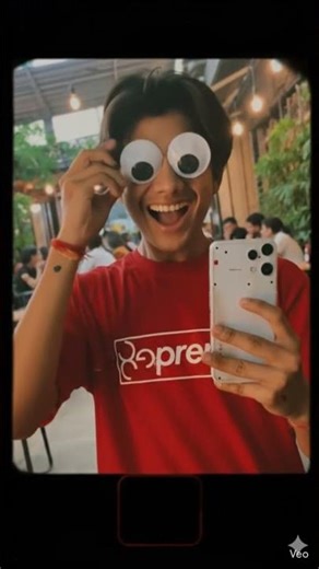 new phone #aivideo #trendingshorts #howtomakeaivideo #comedy #comedyshorts