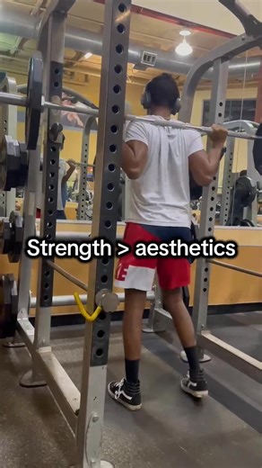 Strength Over Aesthetics in Gym Culture