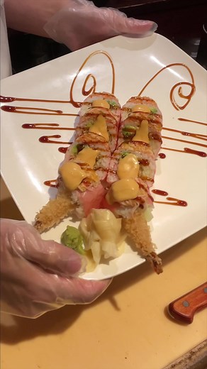 Simple Plate design [butterfly Roll] #sushi #plating #viral #food