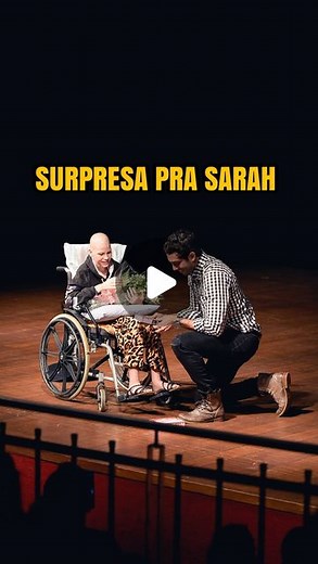 Jonathan Nemer on Instagram: "Deus faz tudo calculado… a Sarah tinha o sonho de me conhecer e há 1 mês fui pra Barretos dançar com ela em seu Baile de Debutante. Naquela mesma madrugada ela teve uma piora e foi internada em estado grave. Tive show em Barretos essa semana, fui fazer uma surpresa pra Sarah no hospital e adivinhem: ERA DIA DA ALTA DELA E ELA IRIA NO MEU SHOW… Perguntei o que ela queria comer e ela disse que tava doida por churros de Nutella… não precisava dizer mais nada. Além de u
