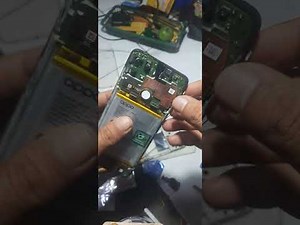 Installing the on/off and volume buttons on the OPPO A15 cellphone