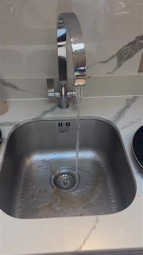 Tired of water that tastes off or leaves you guessing what’s in it? Meet the H2 Oasis — Vortex Air’s new countertop reverse osmosis system. It removes 99.99% of over 1,000 contaminants and heats water instantly for tea, baby formula, and more. No plumbing. No tools. Just plug it in and enjoy pure, filtered water in seconds. 🇬🇧 Free next-day delivery across the UK. 💧 Smart display portable filtered pitcher included. Tap to upgrade your water today. | Vortex Air