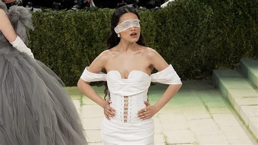 Rachel Zegler pulls bizarre expressions on Met Gala red carpet