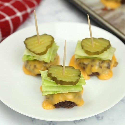 Eating low carb doesn't have to be boring. These LOW CARB BIG MAC BITES are a totally delicious keto dinner or game day appetizer that you're going to love! RECIPE: https://www.homemadeinterest.com/low-carb-big-mac-bites/ | Home Made Interest