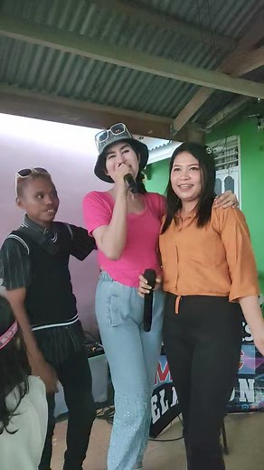 101K views · 1.2K reactions | kan prank 藍藍藍 dong kira ada foto nintau ada video #LordHaris #ummikey #selalubahagia #fypdongggg | Meliyanti Karim | Facebook