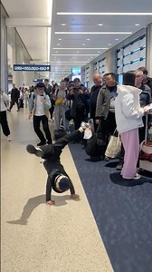 #performance 😎Request an autograph #hiphop #dance #funny #fyp#viral #viralvideo