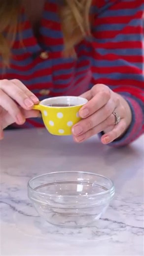 8.2K views · 254 reactions | Does your honey always stick to everything when you’re baking? Here’s a quick trick that will make your life so much easier. #baking #bakingtips #bakinghacks #bakinglove #dessert | Bigger Bolder Baking | Facebook