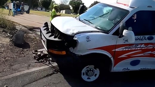 Recovering a loaded, overturned box van