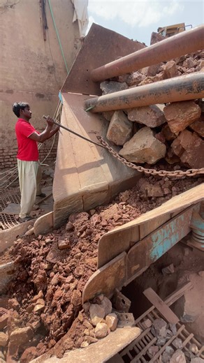 #stonecrusher #jawcrusher #rockcrusher “Welcome to our channel, where we showcase the latest in heavy machinery and industrial equipment! In this video, we’re featuring the satisfying stone crushing process, using a giant rock crusher machine. If you’re looking for a relaxing and calming experience, you’ve come to the right place. The sound of the crusher in action, combined with the sight of the rocks being crushed into smaller pieces, is sure to trigger your ASMR. The giant rock crusher machin